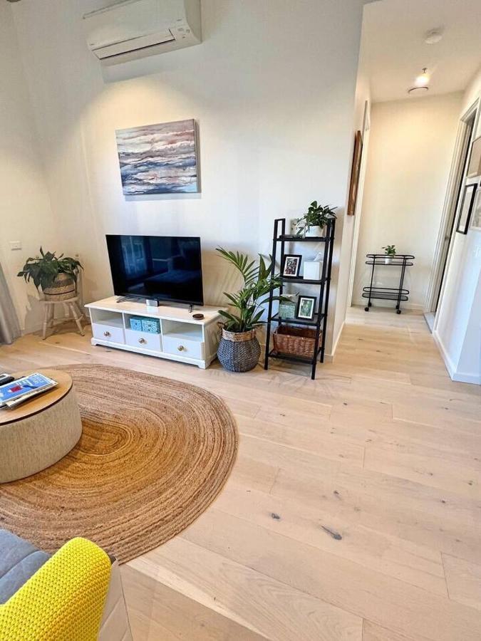 Industrial Yet Modern, 1Bd 1Bth Apt - Woden Phillip Экстерьер фото